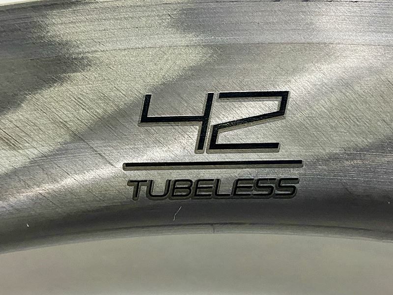 カデックス CADEX 42 RIM ホイールセット シマノフリー 11速 リム