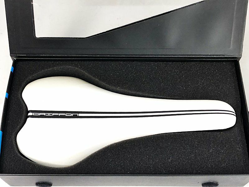未使用品 シマノプロ SHIMANO PRO グリフォン GRIFFON サドル カーボン 〇