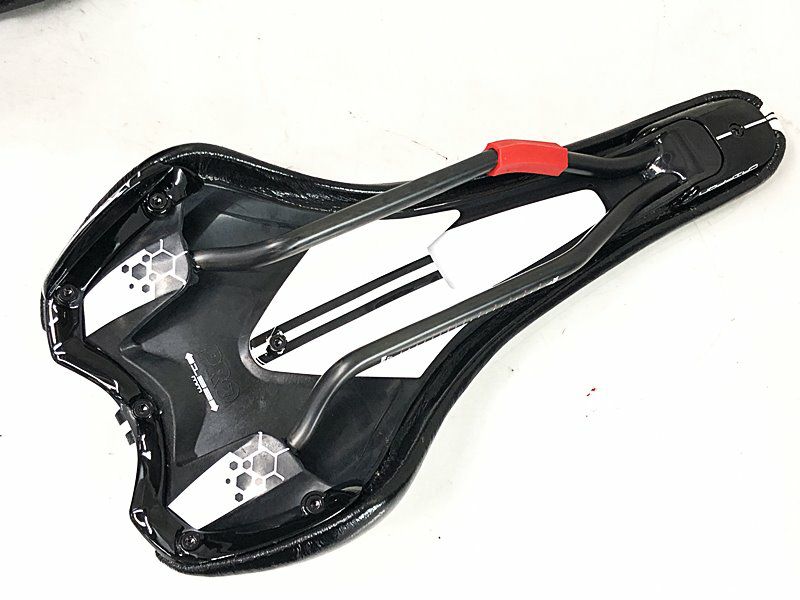 未使用品 シマノプロ SHIMANO PRO グリフォン GRIFFON サドル カーボン 〇