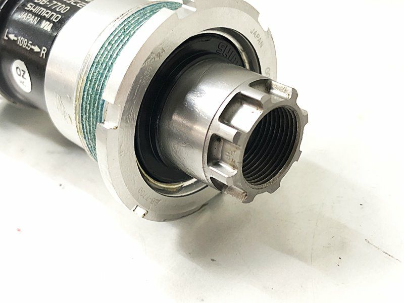 美品 シマノ SHIMANO デュラエース オクタリンクBB DURA-ACE BB-7700